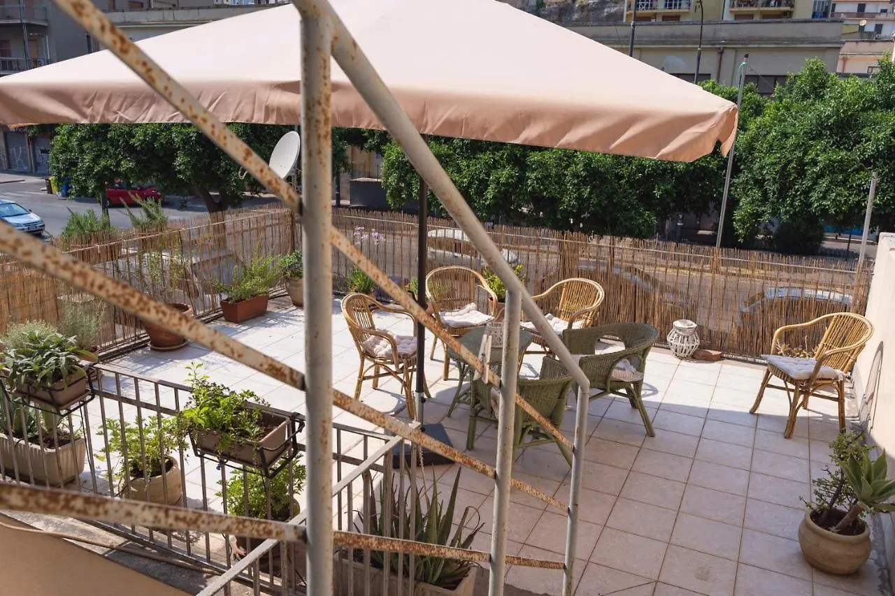 Casa Bellizzi Villa Modica Vakantiehuis
